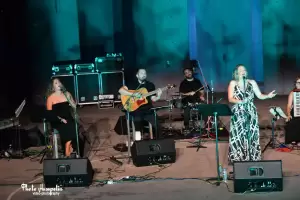 Αφιέρωμα στη Μαρινέλλα από τον Κολινδρό: Μια βραδιά γεμάτη συγκίνηση και ελληνική μουσική