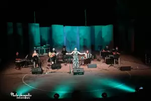 Αφιέρωμα στη Μαρινέλλα από τον Κολινδρό: Μια βραδιά γεμάτη συγκίνηση και ελληνική μουσική