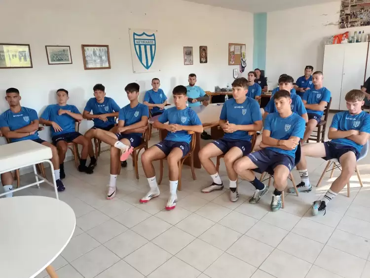 Αιγινιακός: Πρεμιέρα και Επανεκκίνηση Αιγινιακός: Πρεμιέρα και Επανεκκίνηση