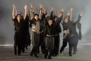 Αρχαίο Θέατρο Δίου: «ζ η θ, ο Ξένος» Μια επιστροφή στις πηγές: επίσκεψη σε τρεις ραψωδίες της Οδύσσειας