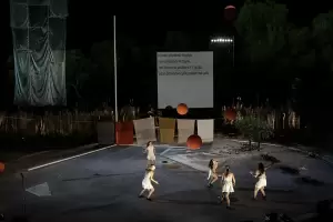 Αρχαίο Θέατρο Δίου: «ζ η θ, ο Ξένος» Μια επιστροφή στις πηγές: επίσκεψη σε τρεις ραψωδίες της Οδύσσειας