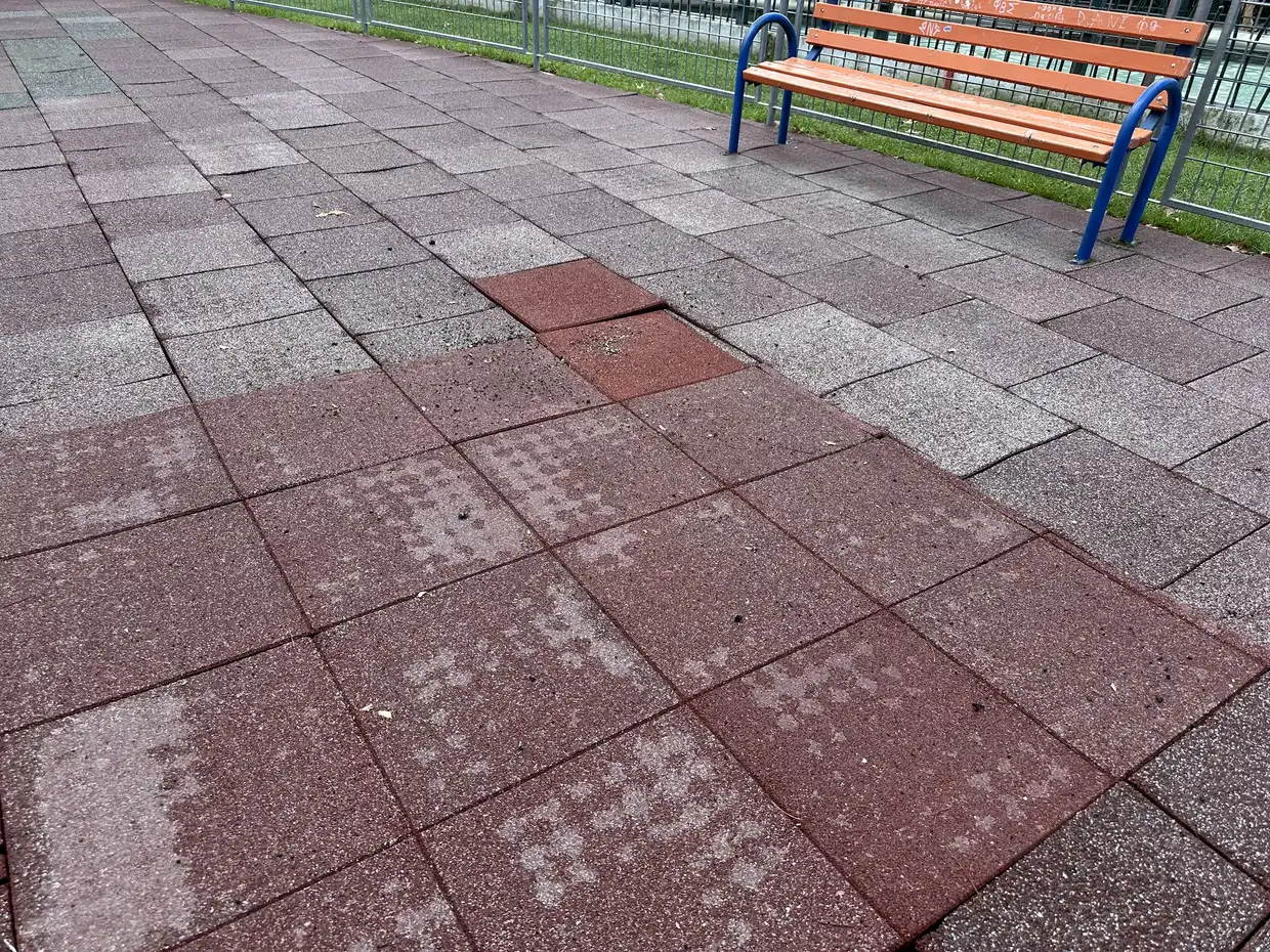 Ασυνείδητοι βανδάλισαν παιδική χαρά στην πλατεία Μακεδονίας Ασυνείδητοι βανδάλισαν παιδική χαρά στην πλατεία Μακεδονίας