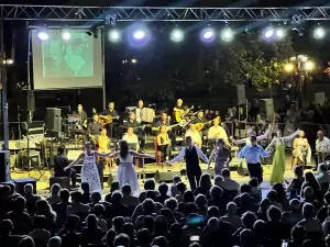 Δήμος Δίου Ολύμπου: Με επιτυχία η συναυλία αφιέρωμα στον Βασίλη Τσιτσάνη «Θα συμβεί… στα πέριξ»