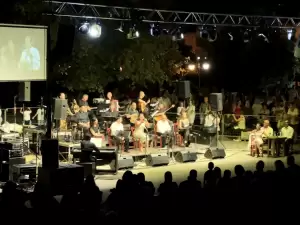 Δήμος Δίου Ολύμπου: Με επιτυχία η συναυλία αφιέρωμα στον Βασίλη Τσιτσάνη «Θα συμβεί… στα πέριξ»