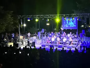 Δήμος Δίου Ολύμπου: Με επιτυχία η συναυλία αφιέρωμα στον Βασίλη Τσιτσάνη «Θα συμβεί… στα πέριξ»