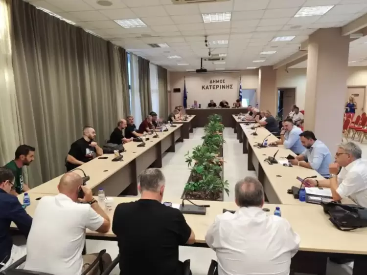 Δημοτικό Συμβούλιο Κατερίνης: Έντονες αντιπαραθέσεις για ραδιόφωνο, ποδήλατα και πεζοδρόμηση Δημοτικό Συμβούλιο Κατερίνης: Έντονες αντιπαραθέσεις για ραδιόφωνο, ποδήλατα και πεζοδρόμηση