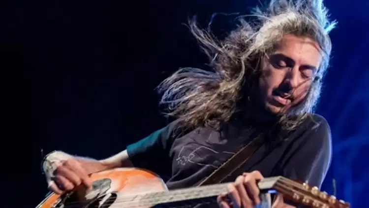 «Έλα στο Χορό»… ο Γιάννης Χαρούλης στο Αρχαίο Θέατρο Δίου