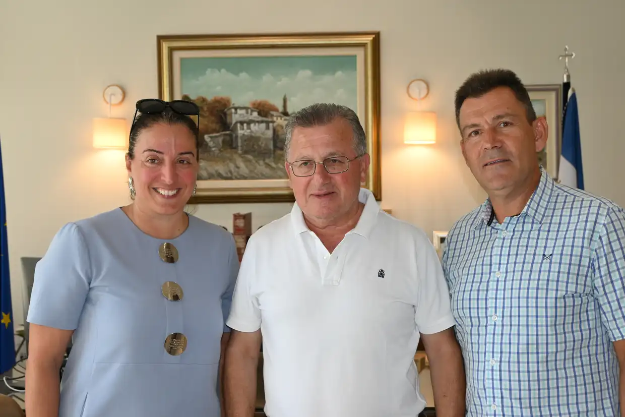 Επίσκεψη 2ου Π.Τ. Μακεδονίας - Θράκης της Ένωσης Νοσηλευτών Ελλάδας στον Δήμαρχο, Ι. Ντούμο Επίσκεψη 2ου Π.Τ. Μακεδονίας – Θράκης της Ένωσης Νοσηλευτών Ελλάδας στον Δήμαρχο, Ι. Ντούμο