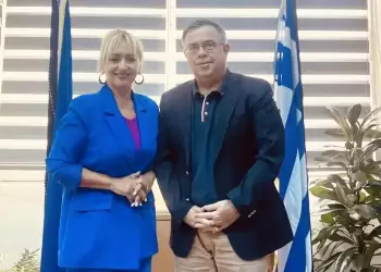 Επίσκεψη της Αντιπεριφερειάρχη Πιερίας στον νέο Γεν.Γραμμ. της Αποκεντρωμένης Διοίκησης Μακεδονίας–Θράκης Επίσκεψη της Αντιπεριφερειάρχη Πιερίας στον νέο Γεν.Γραμμ. της Αποκεντρωμένης Διοίκησης Μακεδονίας–Θράκης