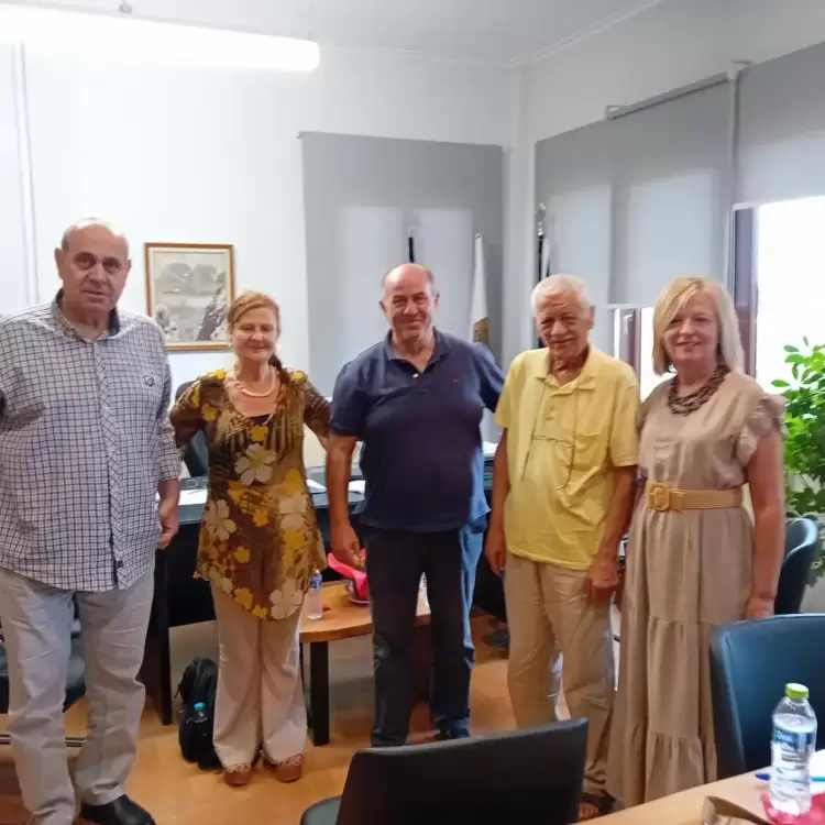 Επίσκεψη αντιπροσωπίας του Κινήματος Δημοκρατίας Πιερίας στον δήμαρχο Δίου -Ολύμπου Βαγγέλη Γερολιόλιο Επίσκεψη αντιπροσωπίας του Κινήματος Δημοκρατίας Πιερίας στο