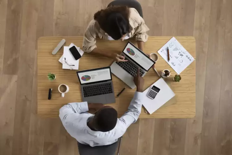 Εργασιακό Νομοσχέδιο 2025: Αλλαγές σε Ωράριο, Προσλήψεις, Υπερωρίες