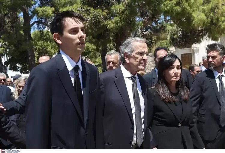 Έσπασε καρδιές ο αποχαιρετισμός του Αντώνη Σαμαρά στην κόρη του