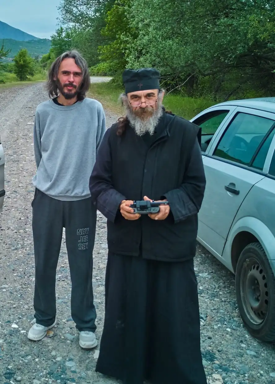 Ιερέας με drone και YouTube αναδεικνύει το Βόιο Κοζάνης Ιερέας με Drone και Youtube αναδεικνύει το Βόιο Κοζάνης