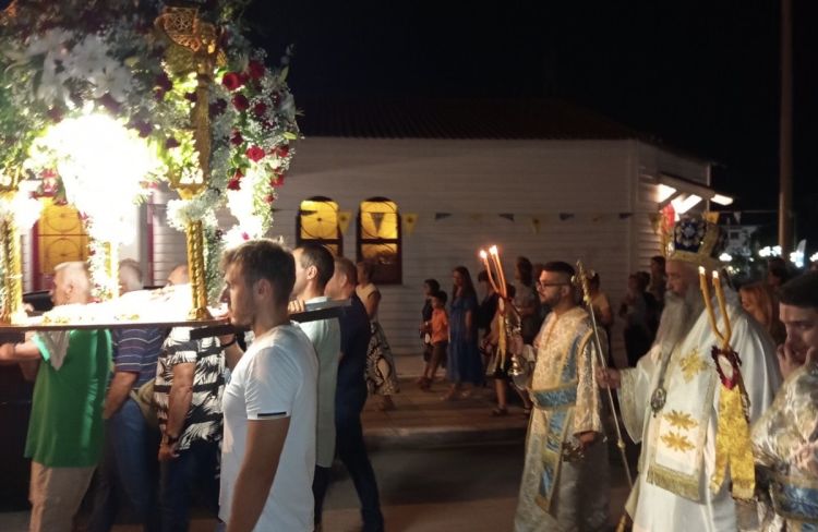 Ιερή Λιτανεία για τα εννιάμερα της Παναγίας στη Σκοτίνα Ιερή Λιτανεία για τα εννιάμερα της Παναγίας στη Σκοτίνα