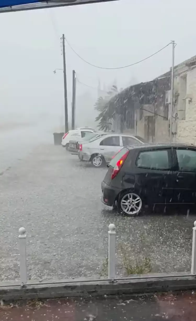 Ισχυρή χαλαζόπτωση πλήττει την Βόρεια Πιερία