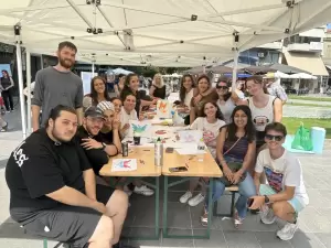 Κατερίνη: Τα παιδιά ζωγράφισαν για την Ειρήνη στην Πλατεία Ελευθερίας