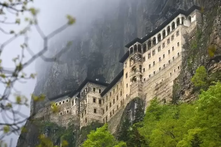 Παναγία Σουμελά στον Πόντο: Οι τουρκικές αρχές δεν έχουν δώσει (ακόμα) άδεια για λειτουργία τον Δεκαπενταύγουστο