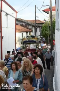 Η περιφορά της εικόνας της Παναγίας στον Κολινδρό Η περιφορά της εικόνας της Παναγίας στον Κολινδρό