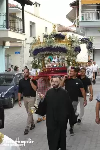 Η περιφορά της εικόνας της Παναγίας στον Κολινδρό Η περιφορά της εικόνας της Παναγίας στον Κολινδρό