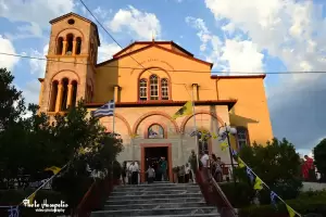 Η περιφορά της εικόνας της Παναγίας στον Κολινδρό Η περιφορά της εικόνας της Παναγίας στον Κολινδρό