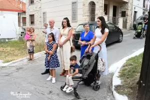 Η περιφορά της εικόνας της Παναγίας στον Κολινδρό Η περιφορά της εικόνας της Παναγίας στον Κολινδρό