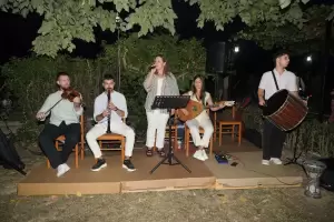 Περιηγητικός περίπατος των αμπελώνων της Πιερίας και γευσιγνωσία στο Κτήμα Ξηρομερίτη Περιηγητικός περίπατος των αμπελώνων της Πιερίας και γευσιγνωσία στο Κτήμα Ξηρομερίτη