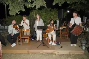 Περιηγητικός περίπατος των αμπελώνων της Πιερίας και γευσιγνωσία στο Κτήμα Ξηρομερίτη Περιηγητικός περίπατος των αμπελώνων της Πιερίας και γευσιγνωσία στο Κτήμα Ξηρομερίτη