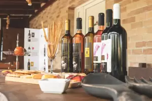 Περίπατοι στους αμπελώνες της Πιερίας Περιήγηση και γευσιγνωσία στο Κτήμα Ξηρομερίτη