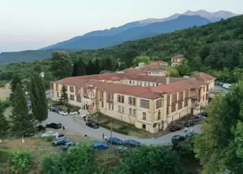 Η Πολιτεία επέστρεψε στην Ιερά Μητρόπολη Κίτρους την ιστορική Ιερά Μονή Παναγίας Πέτρας Ολύμπου 100 χρόνια μετά τη δημευσή της