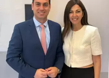 Σπύρος Κουλκουδίνας: 10.000 απινιδωτές και μαθήματα πρώτων βοηθειών στα σχολεία