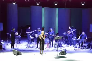 Συναυλία–αφιέρωμα στον μοναδικό Βασίλη Καρρά Συναυλία–αφιέρωμα στον μοναδικό Βασίλη Καρρά