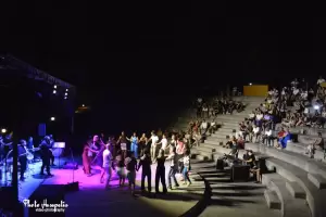 Συναυλία–αφιέρωμα στον μοναδικό Βασίλη Καρρά Συναυλία–αφιέρωμα στον μοναδικό Βασίλη Καρρά