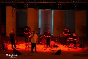 Συναυλία–αφιέρωμα στον μοναδικό Βασίλη Καρρά Συναυλία–αφιέρωμα στον μοναδικό Βασίλη Καρρά