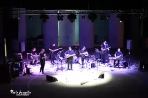 Συναυλία–αφιέρωμα στον μοναδικό Βασίλη Καρρά Συναυλία–αφιέρωμα στον μοναδικό Βασίλη Καρρά