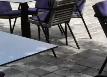 Τι προσφέρει το Mystreet στην καταπολέμηση της κατάληψης του δημόσιου χώρου – Το πρόβλημα με τα τραπεζοκαθίσματα