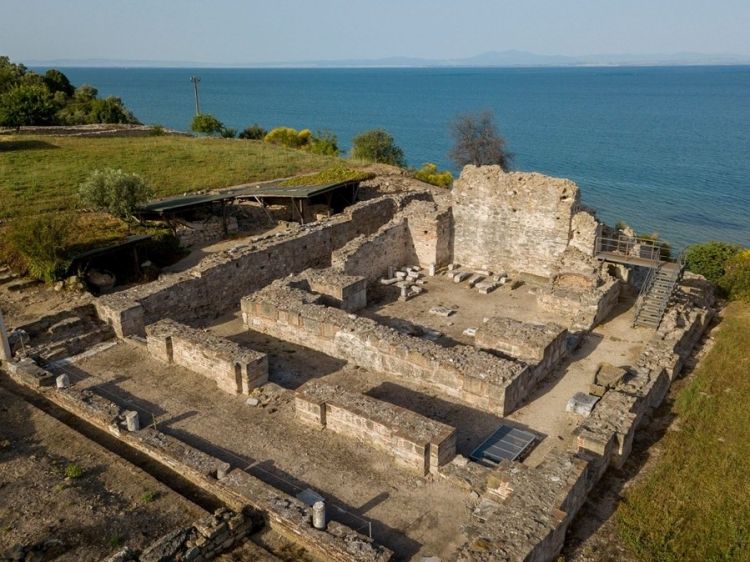 Το χρυσό περιτραχήλιο του Μακεδόνα ιππέα από την αρχαία Πύδνα της Πιερίας – Ένα μοναδικό τελετουργικό εύρημα