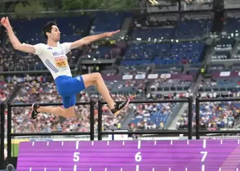 Μίλτος Τεντόγλου - Νίκησε τον νόμο της βαρύτητας