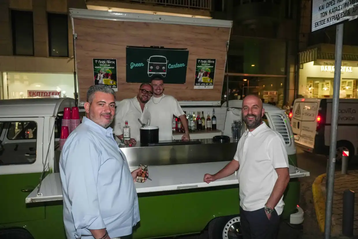 1η Λευκή Νύχτα Κατερίνης 2025: Πλήθος κόσμου στη μεγάλη γιορτή για την πόλη και την αγορά