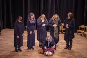 54ο Φεστιβάλ Ολύμπου – Αρχαίο Θέατρο Δίου: «Τρωάδες» του Ευριπίδη  «Σμύρνη όπως Τροία»