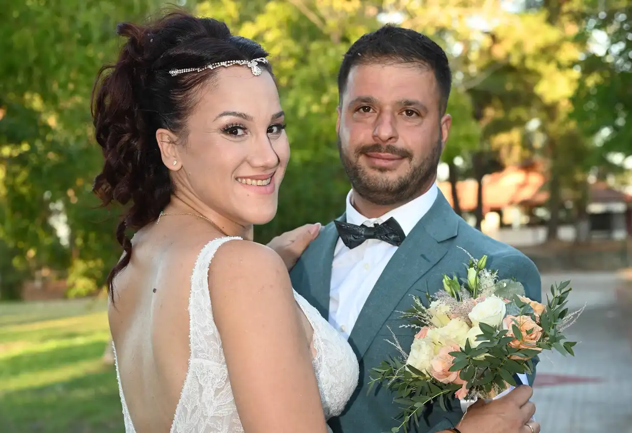 Ο γάμος του Κώστα & της Δέσποινας στην Αγία Θεοδώρα Κολινδρού Πιερίας Ο γάμος του Κώστα & της Δέσποινας στην Αγία Θεοδώρα Κολινδρού Πιερίας