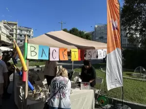 «back To School» περίπτερο από τη Μέριμνα Παιδιού Κατερίνης στην Πλατεία