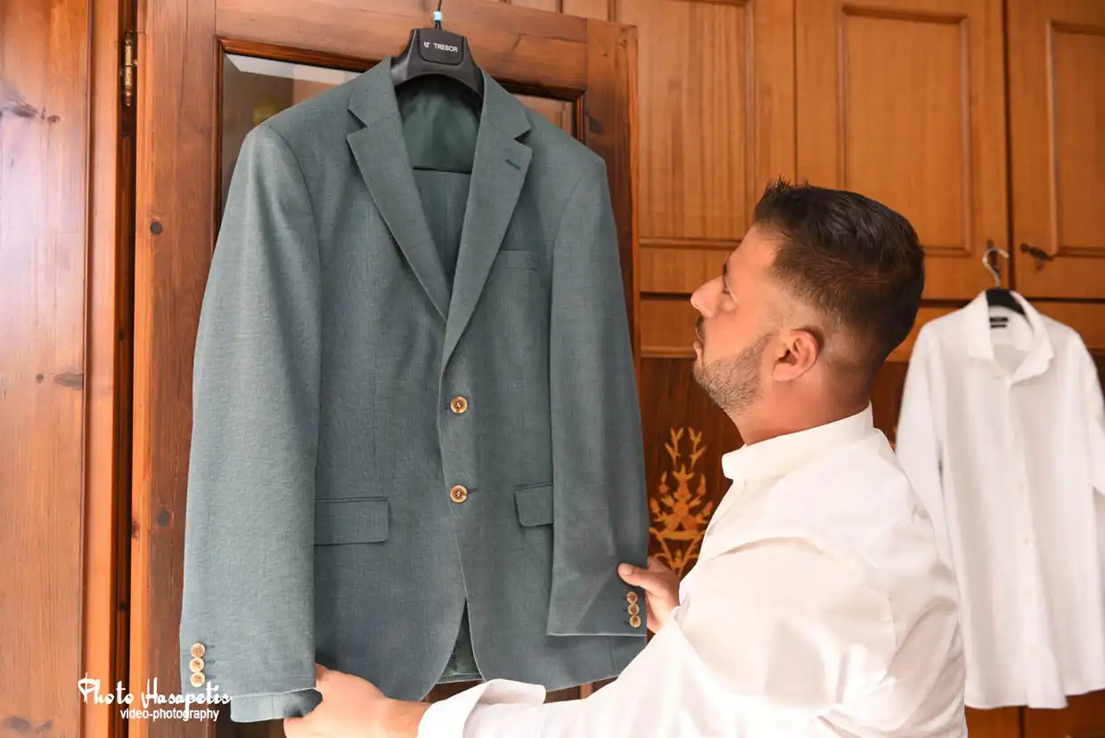 Ο γάμος του Κώστα & της Δέσποινας στην Αγία Θεοδώρα Κολινδρού Πιερίας Ο γάμος του Κώστα & της Δέσποινας στην Αγία Θεοδώρα Κολινδρού Πιερίας