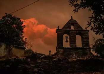 Financial Times: Η εγκαταλελειμμένη γη επιτείνει τις πυρκαγιές στην Ευρώπη