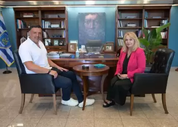 Άννα Μάνη - Παπαδημητρίου: Συνάντηση με τον Υπουργό Ναυτιλίας και Νησιωτικής Πολιτικής, Βασίλη Κικίλια Άννα Μάνη – Παπαδημητρίου: Συνάντηση με τον Υπουργό Ναυτιλίας και Νησιωτικής Πολιτικής, Βασίλη Κικίλια