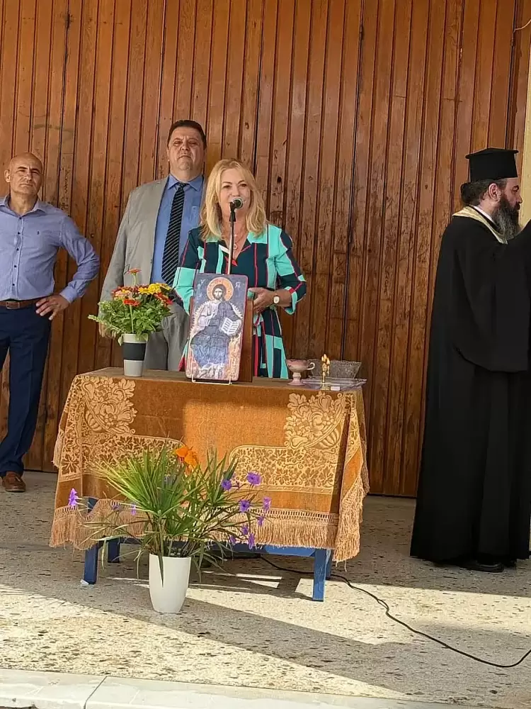 Η Άννα Μάνη στον αγιασμό του 3ου Γυμνασίου και Λυκείου Κατερίνης και του Πρότυπου Επαγγελματικού Λυκείου (Π.ΕΠΑ.Λ.)