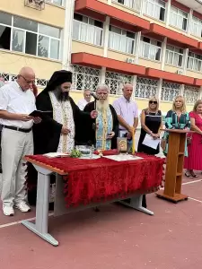 Η Άννα Μάνη στον αγιασμό του 3ου Γυμνασίου και Λυκείου Κατερίνης και του Πρότυπου Επαγγελματικού Λυκείου (Π.ΕΠΑ.Λ.)