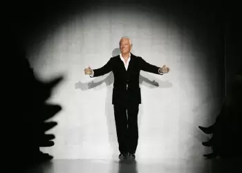 Αρμάνι: Ο μοναδικός από τους μεγάλους της μόδας που δεν πούλησε ποτέ την εταιρεία του