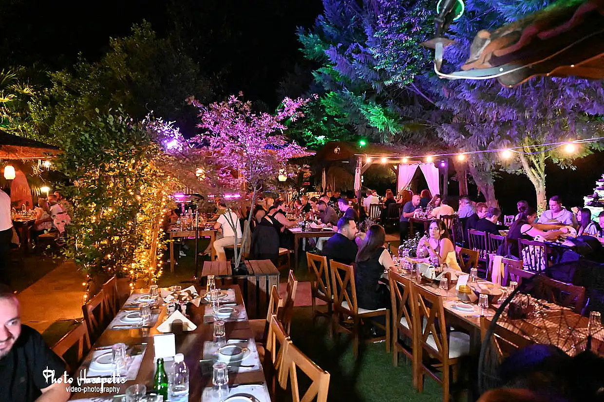 Διπλή χαρά για τον Ευθύμη Τσακίρη και tηn Θωμαή Ντούφα στην Αλεξάνδρεια (εικόνες) Διπλή χαρά για τον Ευθύμη Τσακίρη και Tηn Θωμαή Ντούφα στην Αλεξάνδρεια