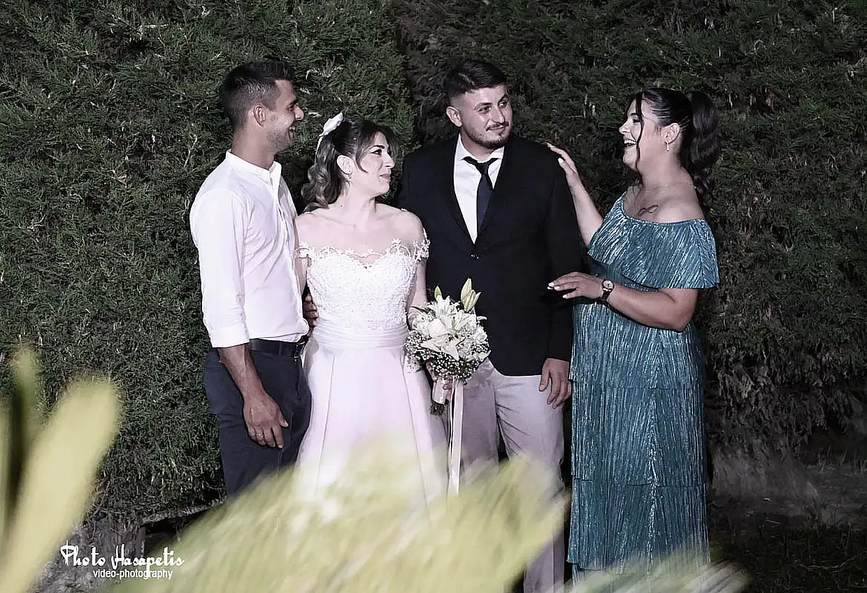 Διπλή χαρά για τον Ευθύμη Τσακίρη και tηn Θωμαή Ντούφα στην Αλεξάνδρεια (εικόνες) Διπλή χαρά για τον Ευθύμη Τσακίρη και Tηn Θωμαή Ντούφα στην Αλεξάνδρεια