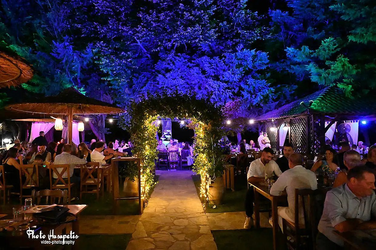 Διπλή χαρά για τον Ευθύμη Τσακίρη και tηn Θωμαή Ντούφα στην Αλεξάνδρεια (εικόνες) Διπλή χαρά για τον Ευθύμη Τσακίρη και Tηn Θωμαή Ντούφα στην Αλεξάνδρεια